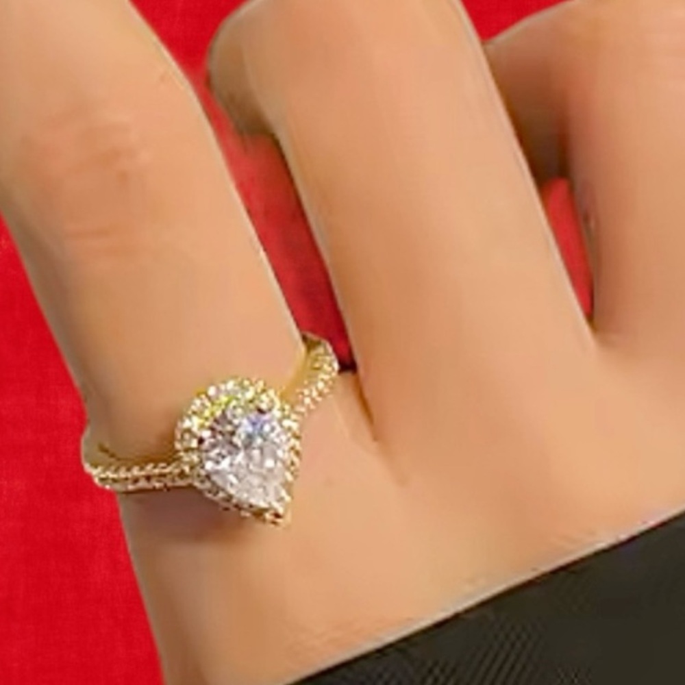 New Teardrop Cut .925 Sterling Silver Gold Plated Ring with CZ stones - Picture 6 of 6